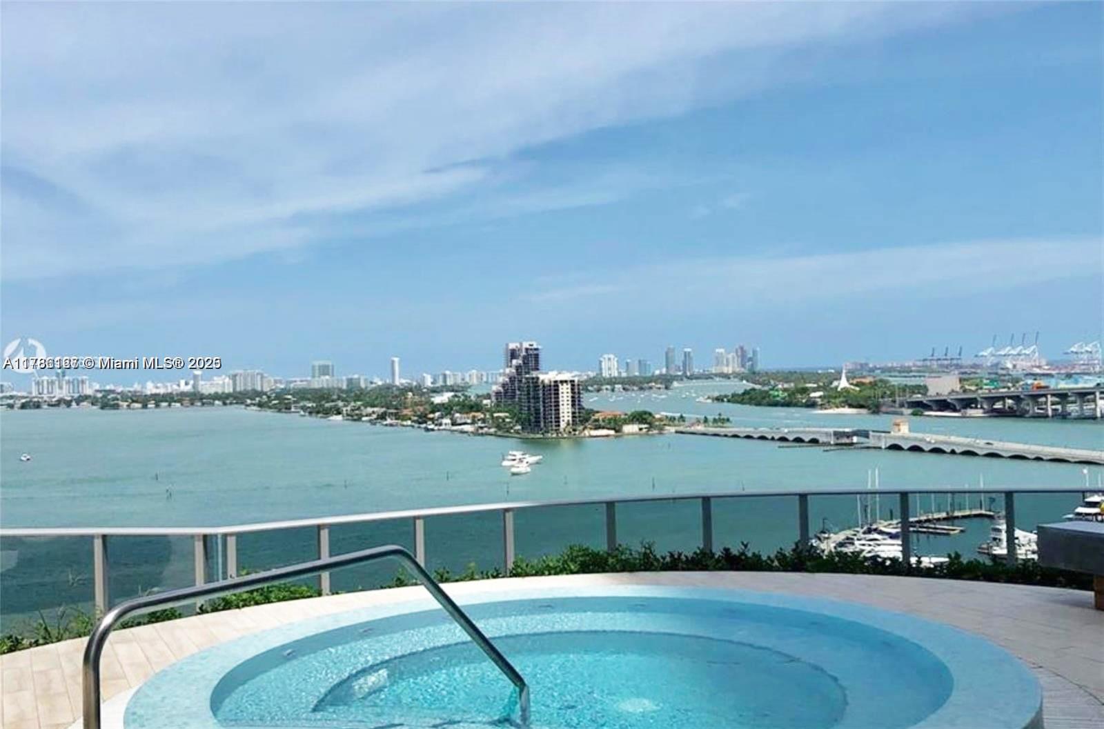 ARIA ON THE BAY CONDO - Residential