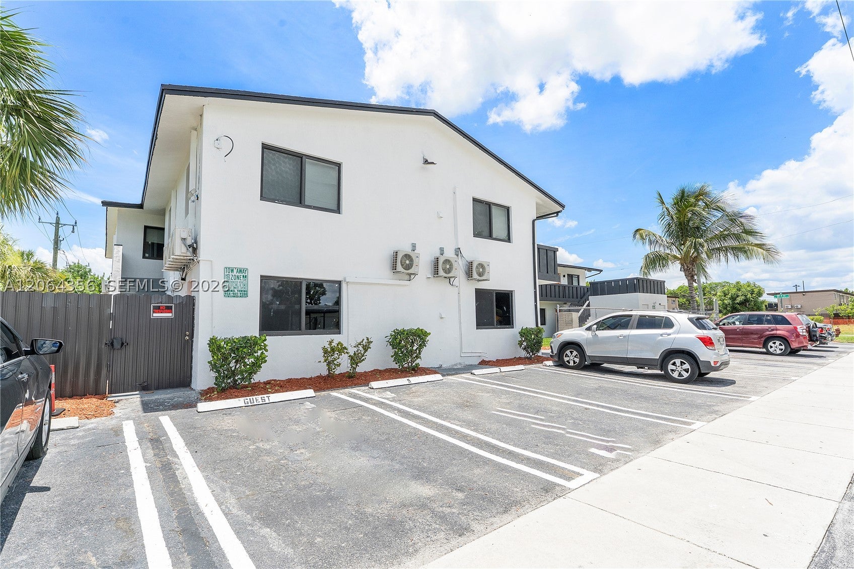 940 NW 8th Ave