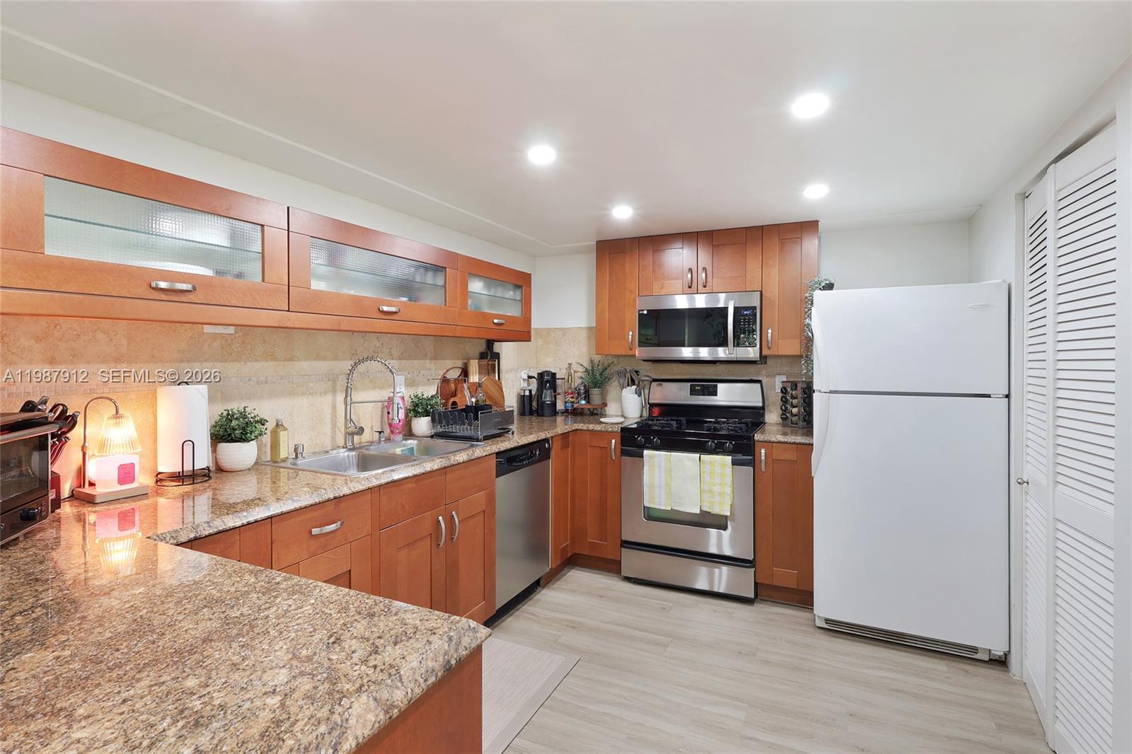 SNAPPER VILLAGE CONDO PHA - Residential