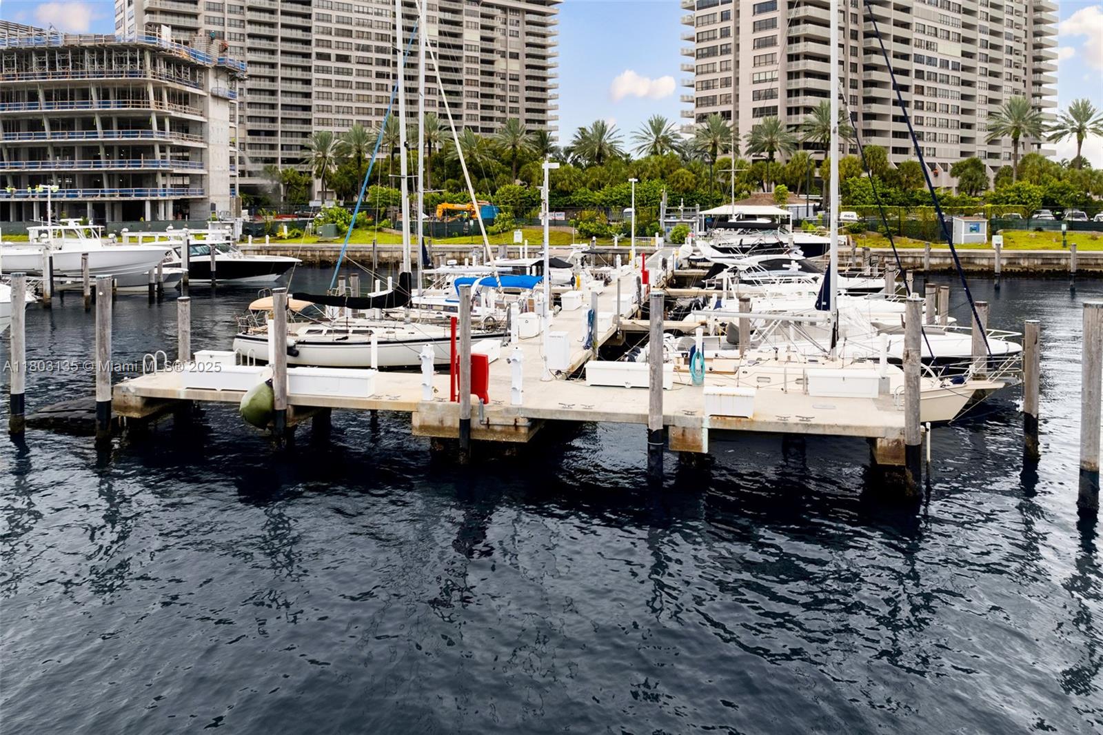 Grove Isle Marina - Land