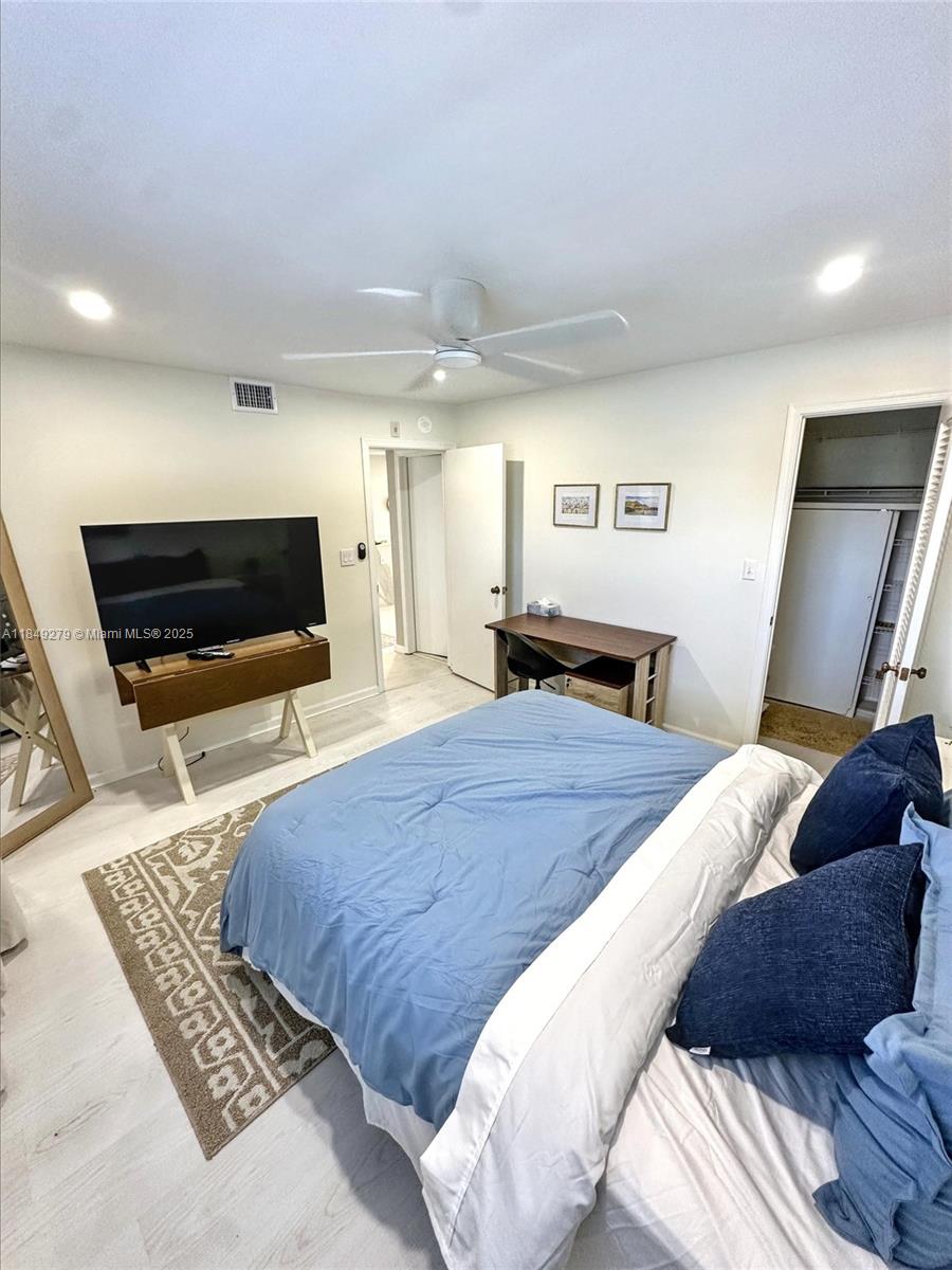 RIDGEVIEW TOWERS CONDO - Residential Lease