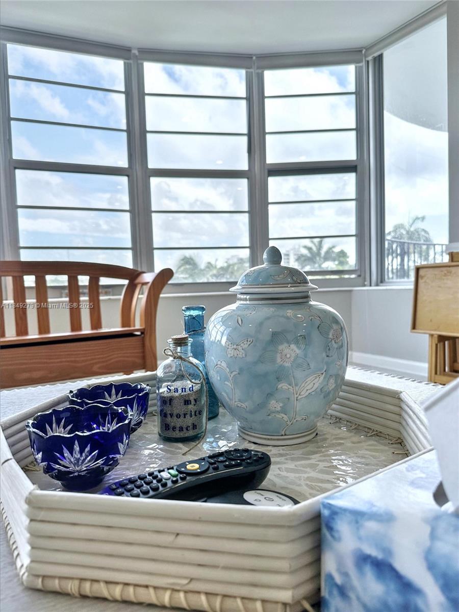 RIDGEVIEW TOWERS CONDO - Residential Lease