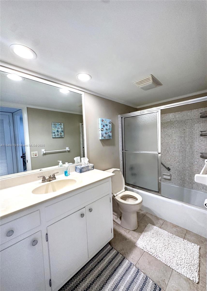 RIDGEVIEW TOWERS CONDO - Residential Lease