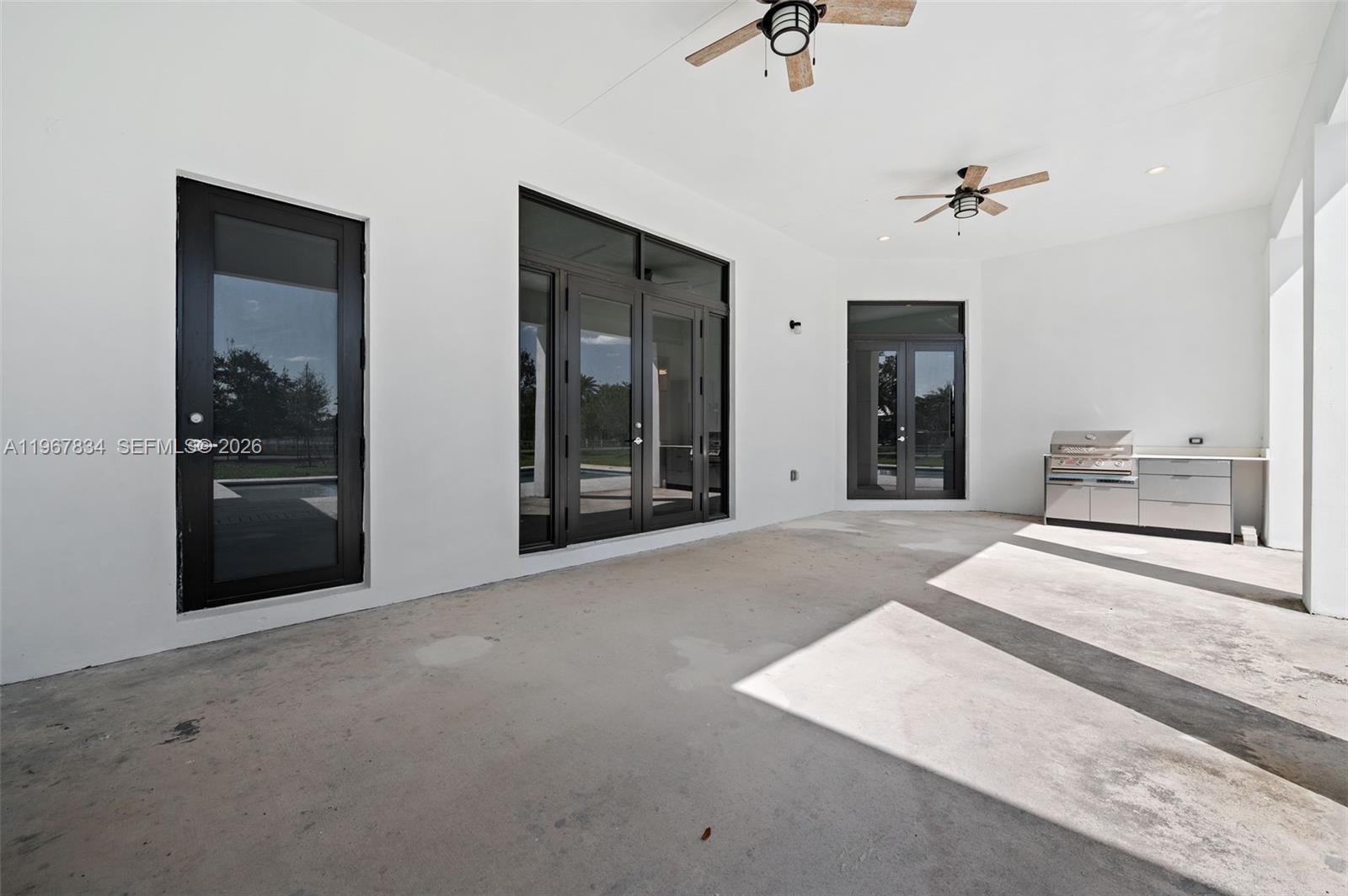 ZONA WEST - Residential