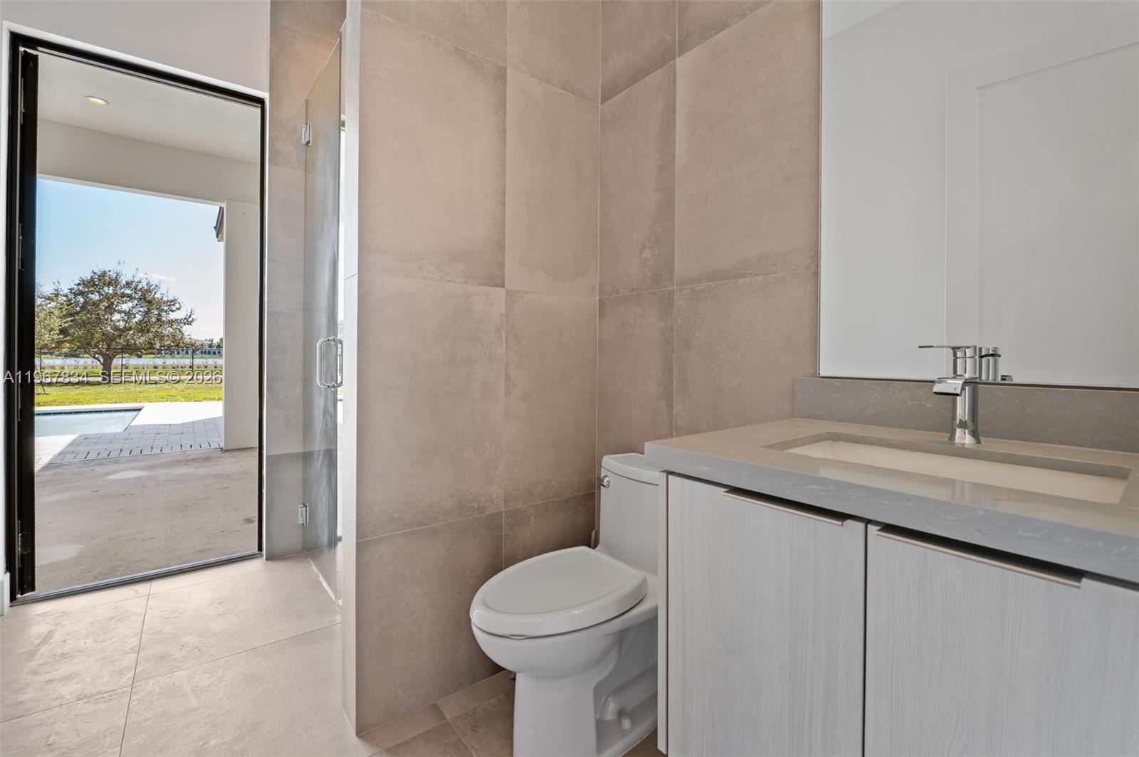 ZONA WEST - Residential