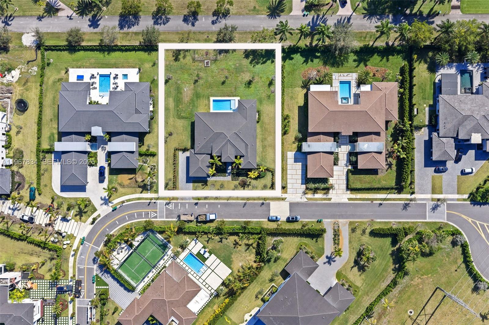 ZONA WEST - Residential