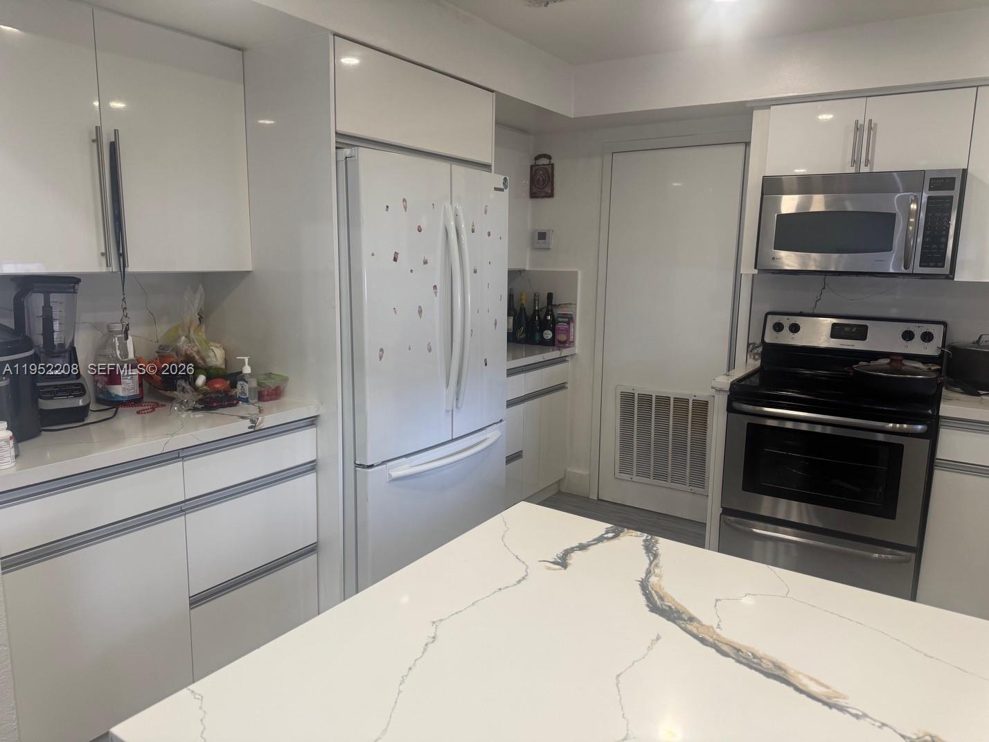 SIERRA MIRADA - Residential