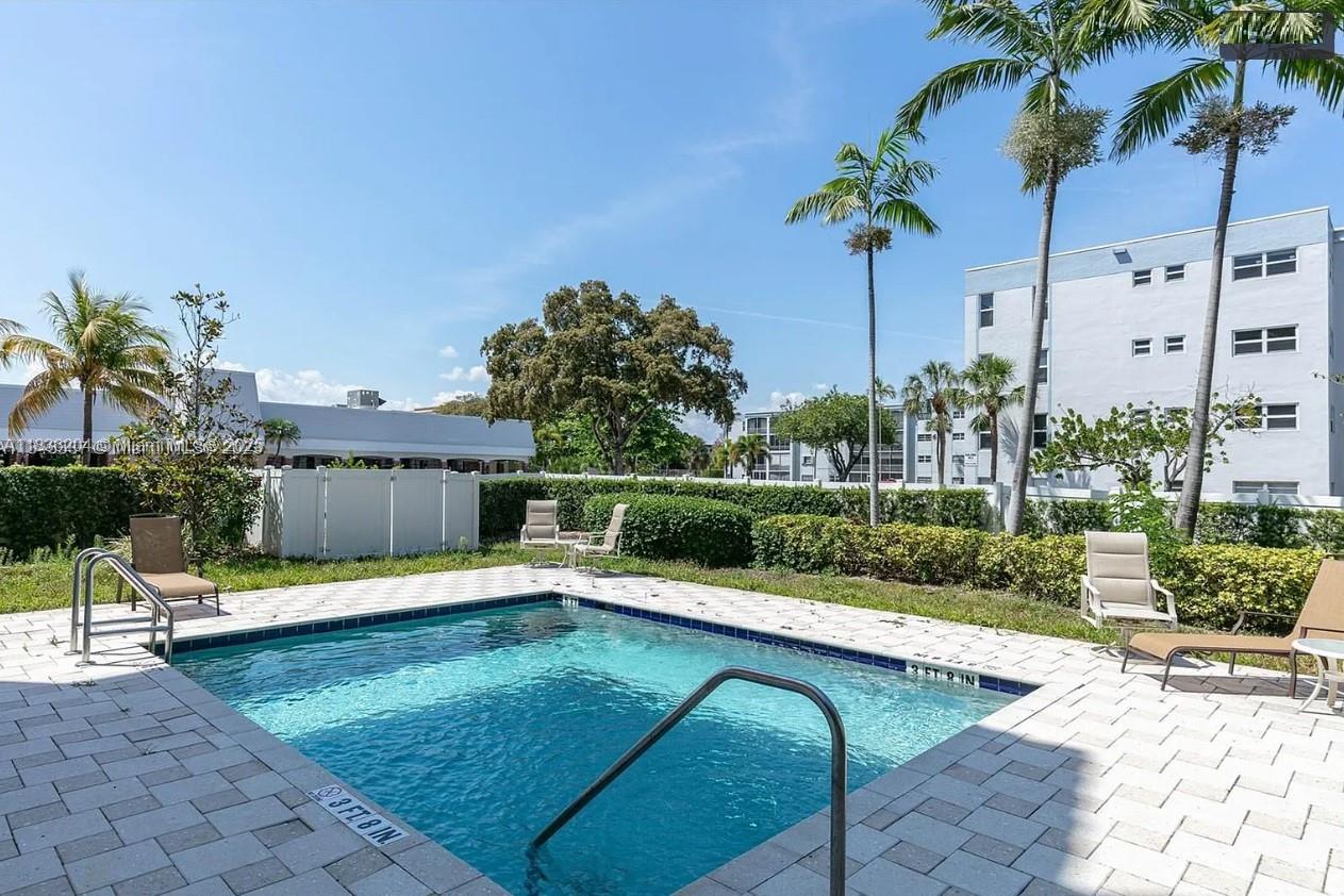 555 E Dania Beach Blvd 5
