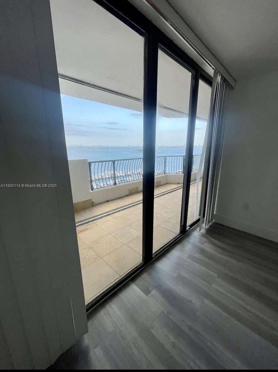 VENETIA CONDO - Residential Lease