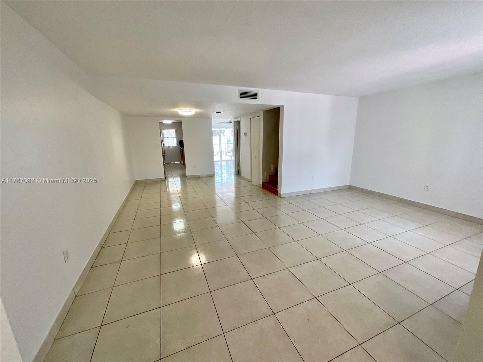 895 W 79th Pl