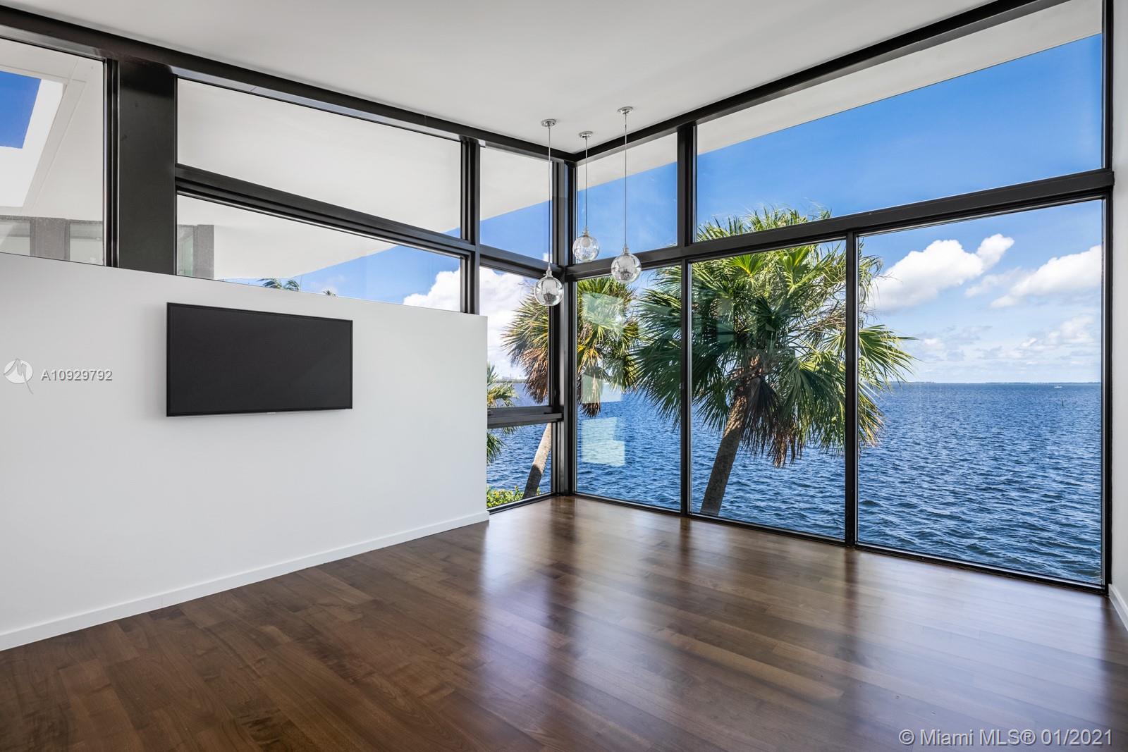 SUNRISE HARBOUR REV - Residential