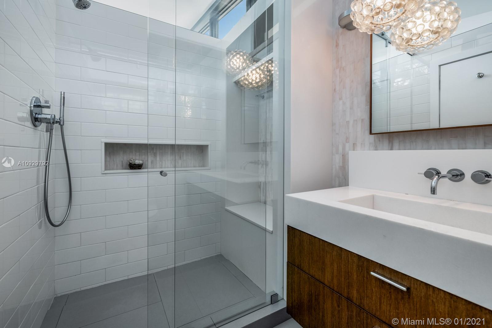 SUNRISE HARBOUR REV - Residential