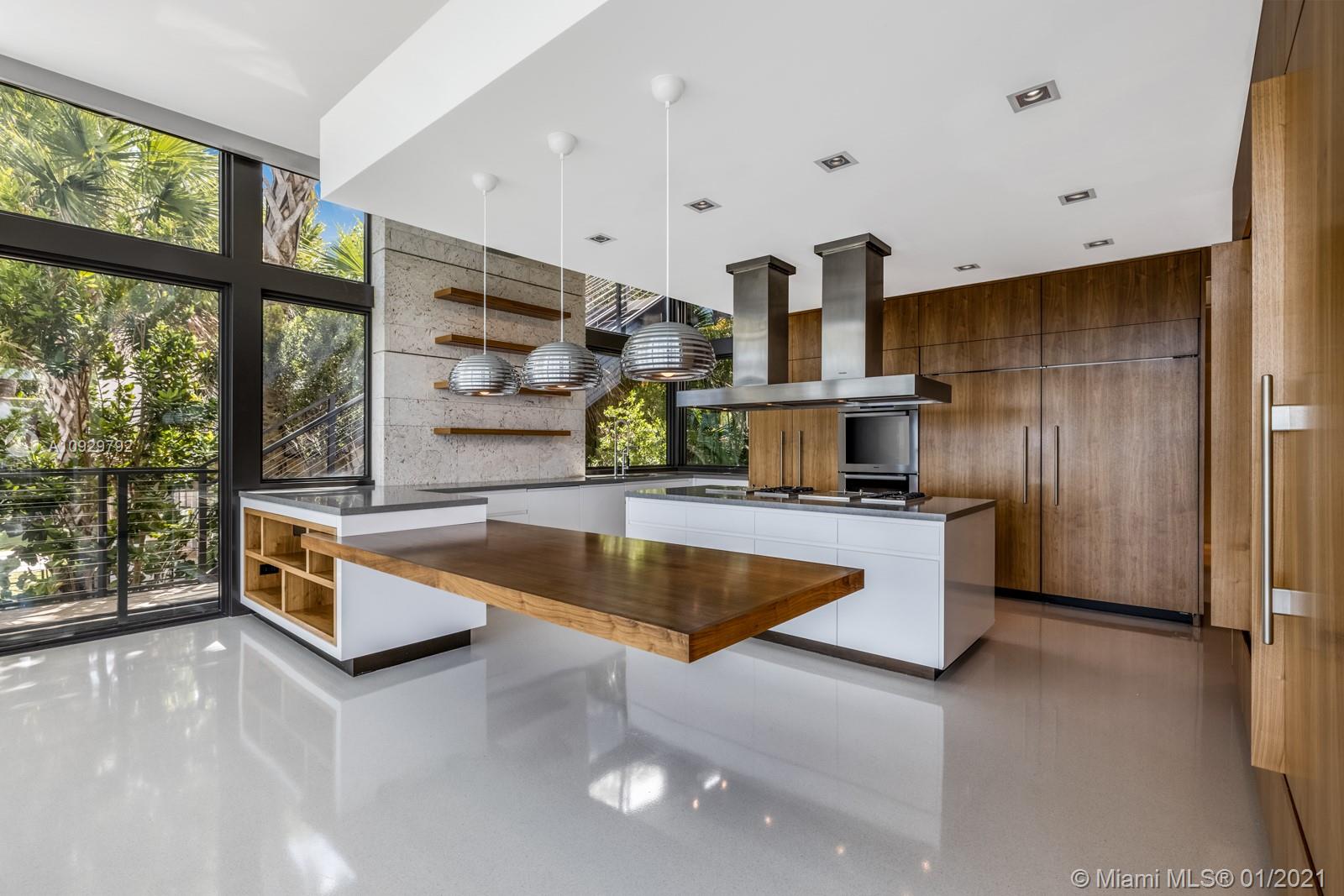 SUNRISE HARBOUR REV - Residential