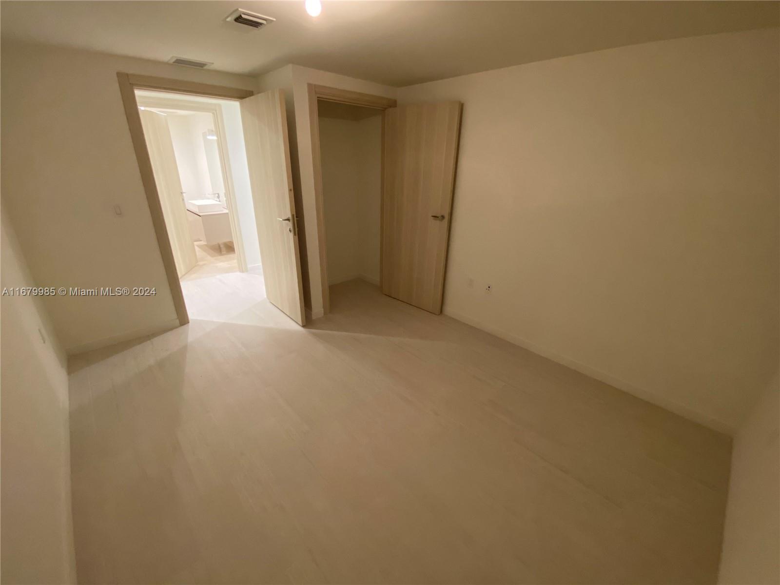 Brickell Flatiron - Residential