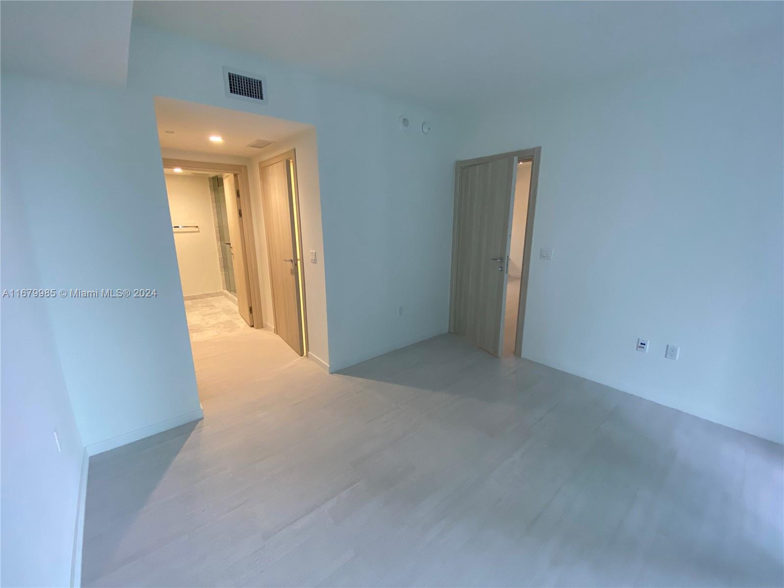 Brickell Flatiron - Residential