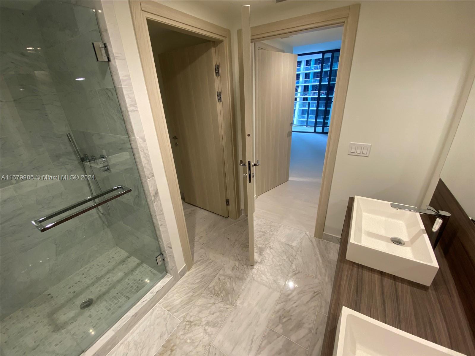 1000 Brickell Plaza 2907