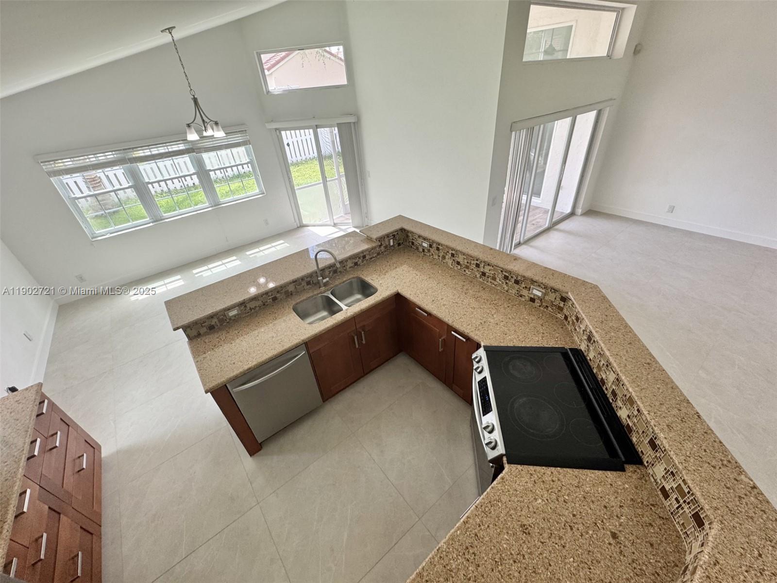 SECTOR 4 - Residential Lease