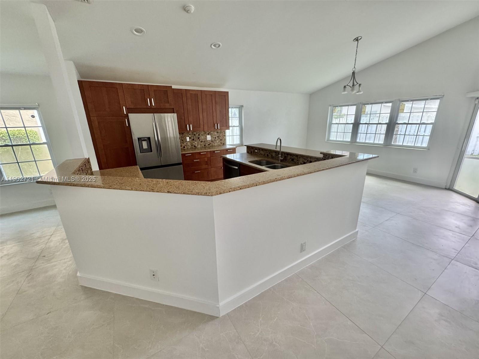 SECTOR 4 - Residential Lease