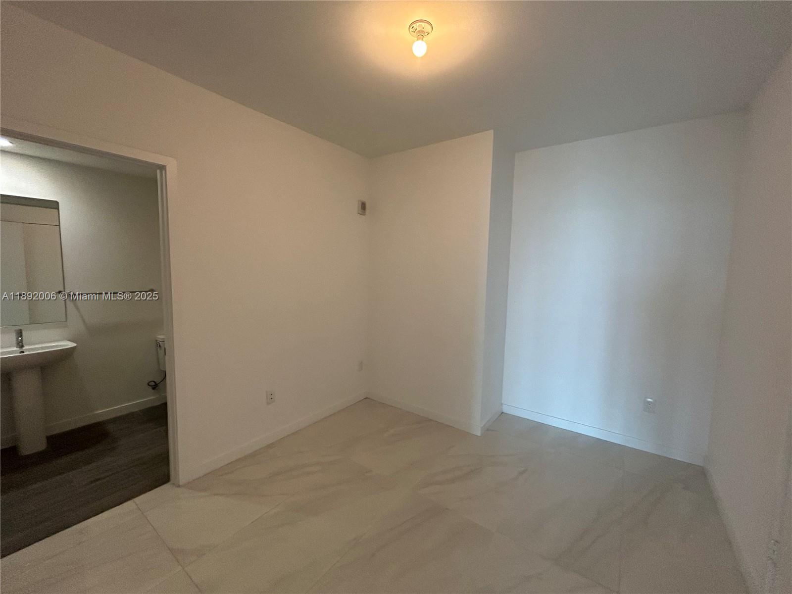 BISCAYNE BEACH CONDO - Residential