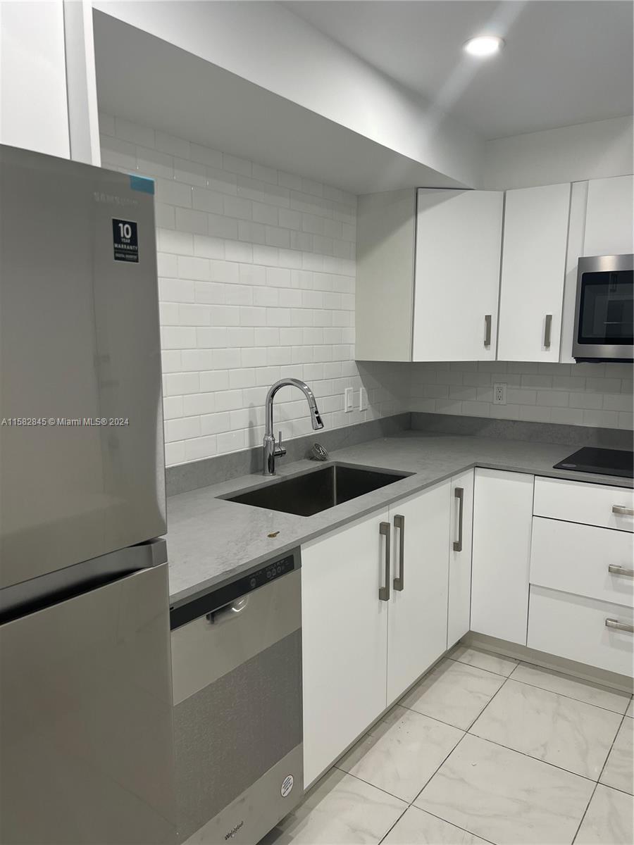 COASTAL TOWERS CONDO - Residential Lease