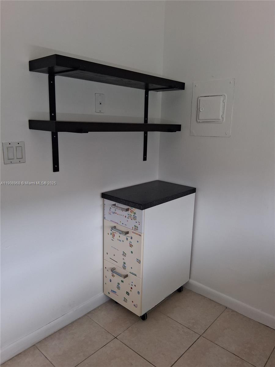 PLAZA OF AMERICAS CONDO P - Residential Lease