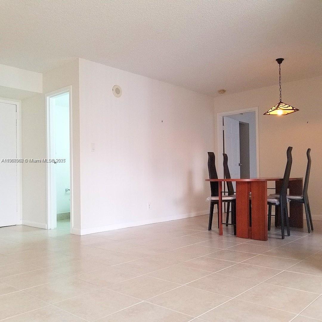 PLAZA OF AMERICAS CONDO P - Residential Lease