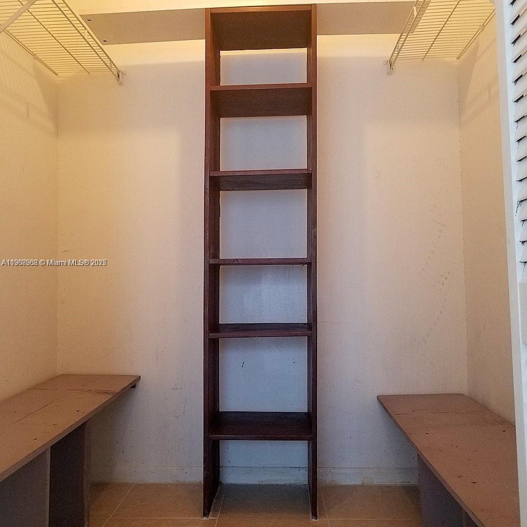 PLAZA OF AMERICAS CONDO P - Residential Lease