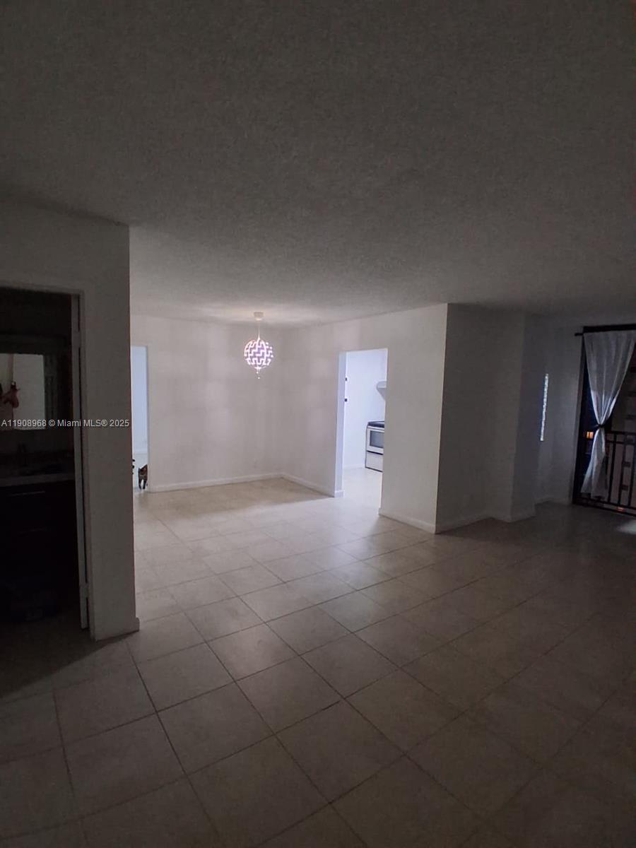 PLAZA OF AMERICAS CONDO P - Residential Lease