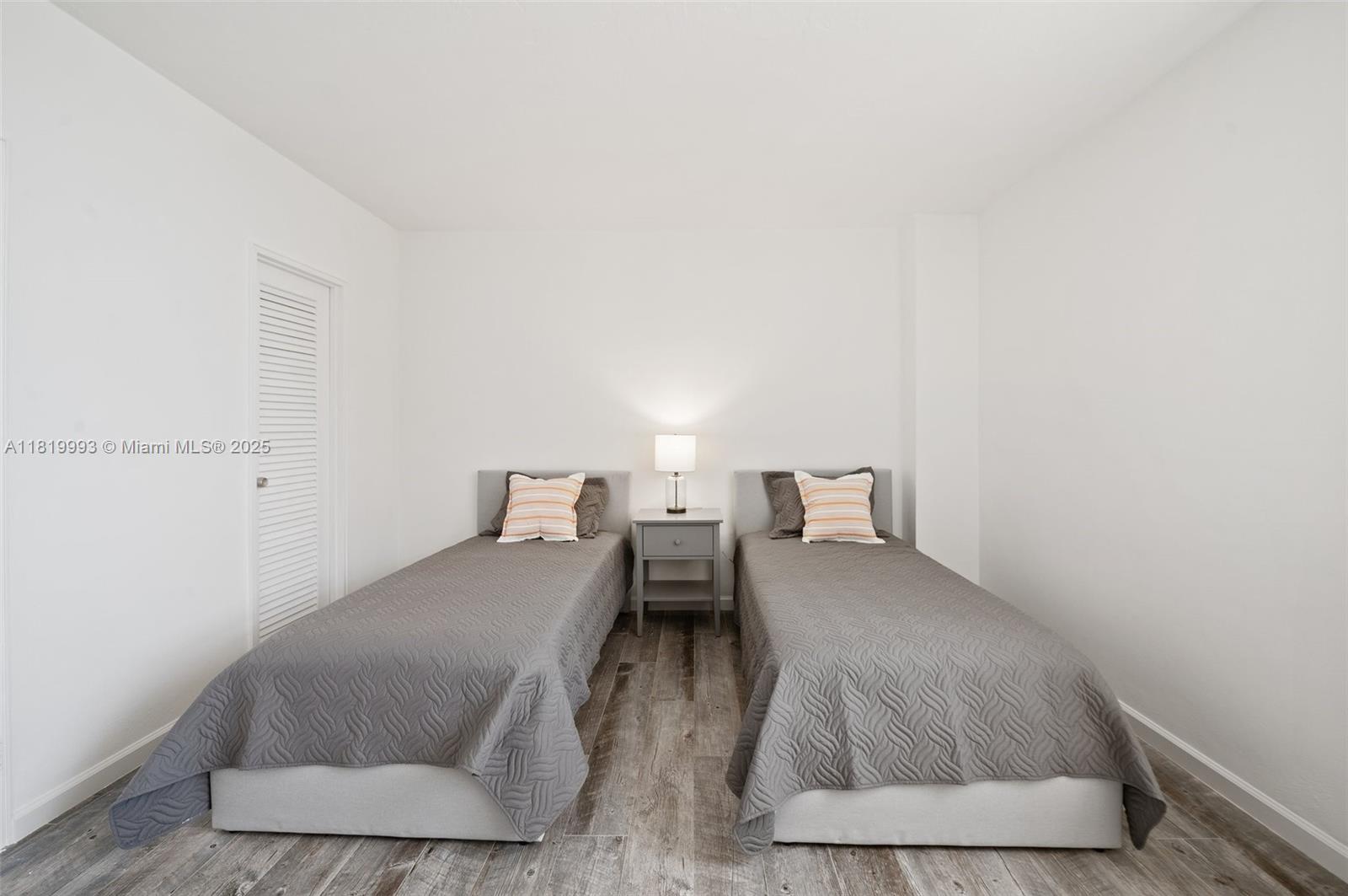 THE PLAZA OF BAL HARBOUR - Residential