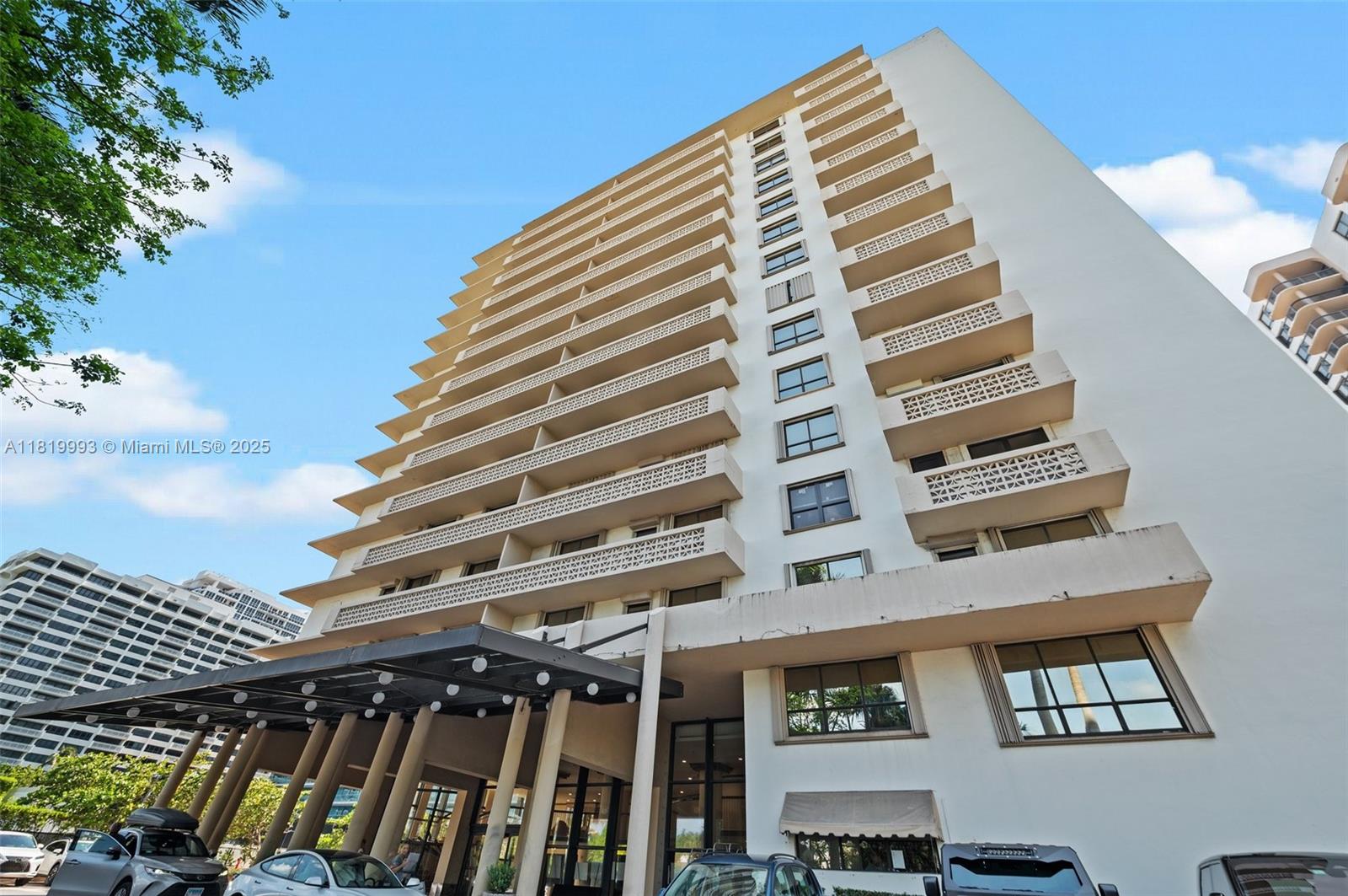 THE PLAZA OF BAL HARBOUR - Residential