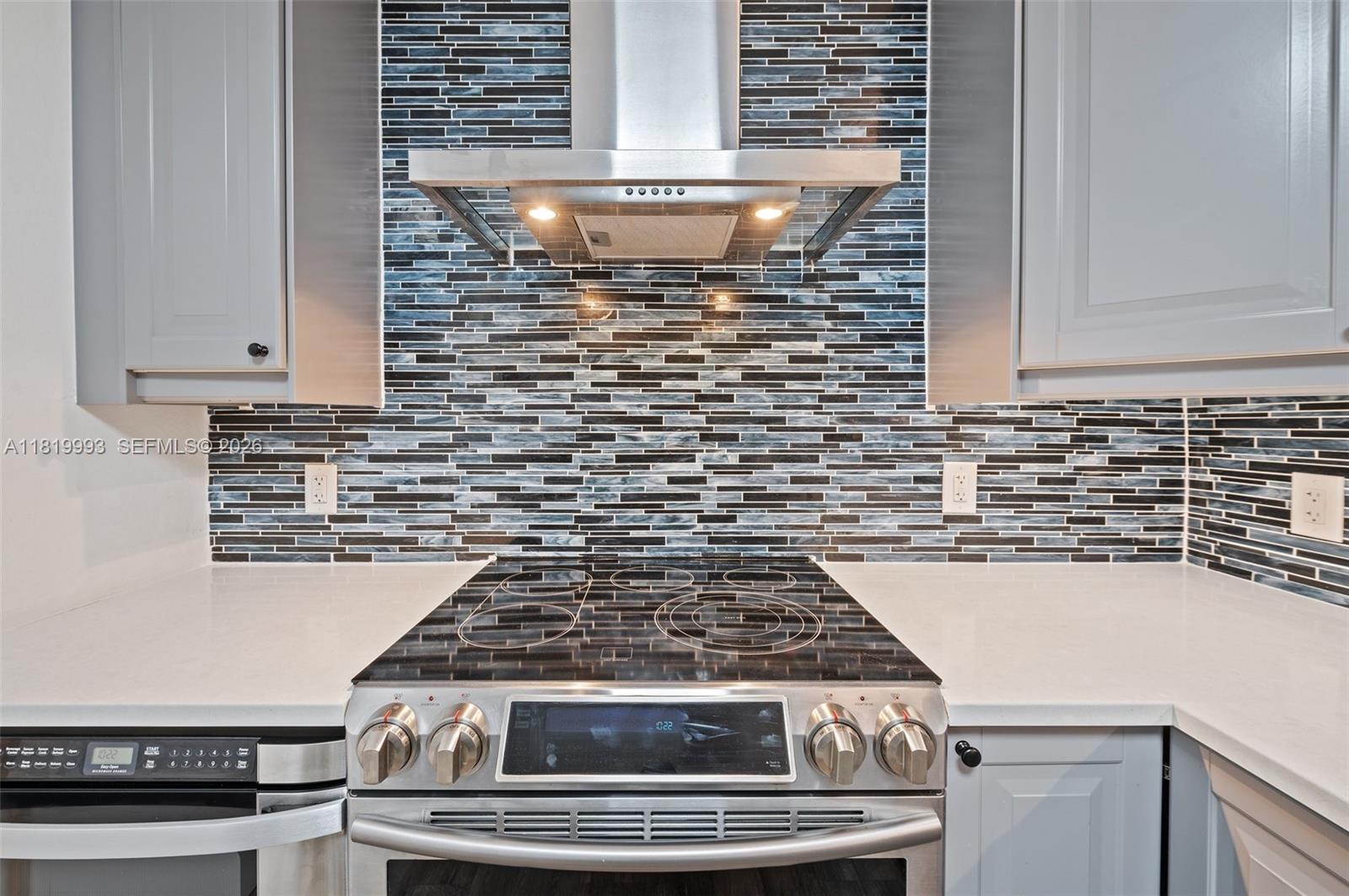 THE PLAZA OF BAL HARBOUR - Residential