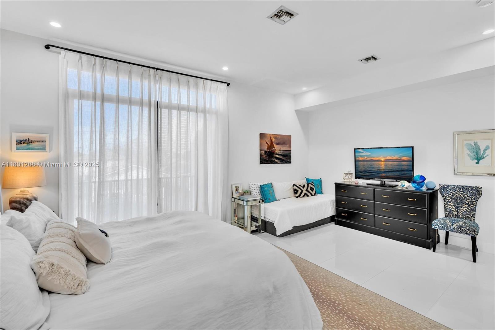 AMD PLAT OF MIAMI SUB ACR - Residential