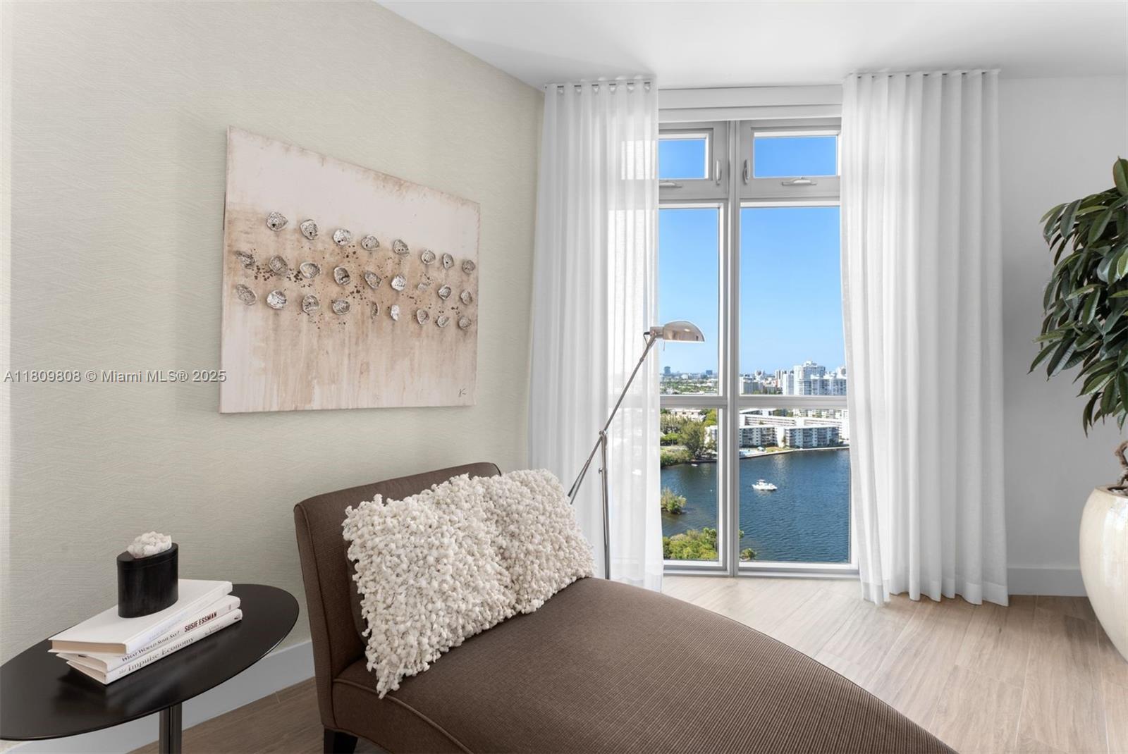 MARINA PALMS RESIDENCES N - Residential