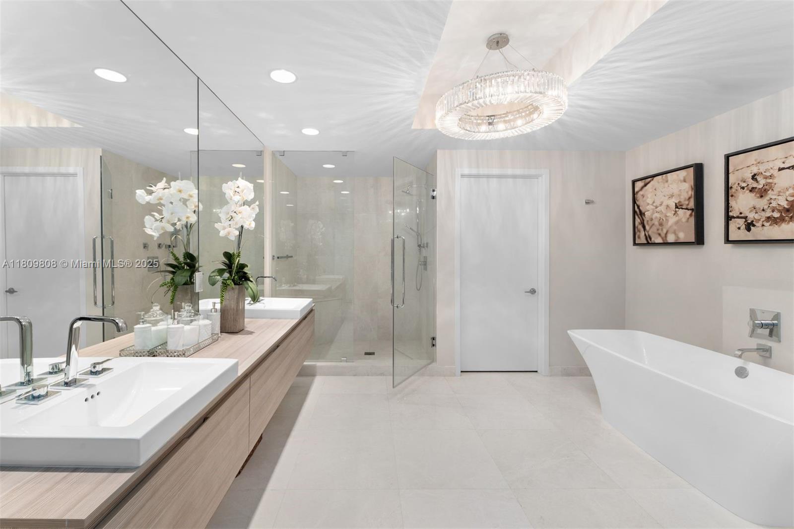 MARINA PALMS RESIDENCES N - Residential