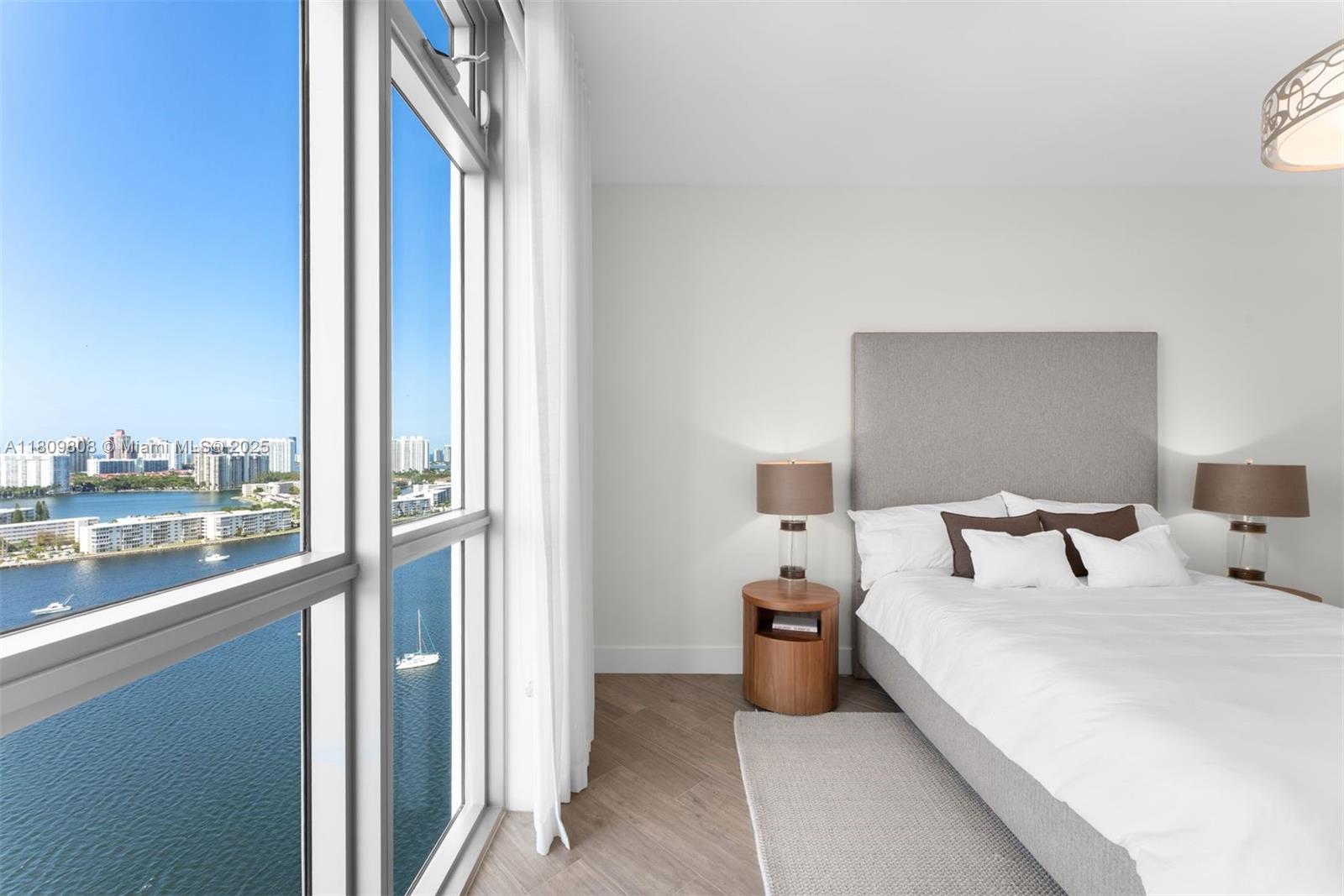 MARINA PALMS RESIDENCES N - Residential