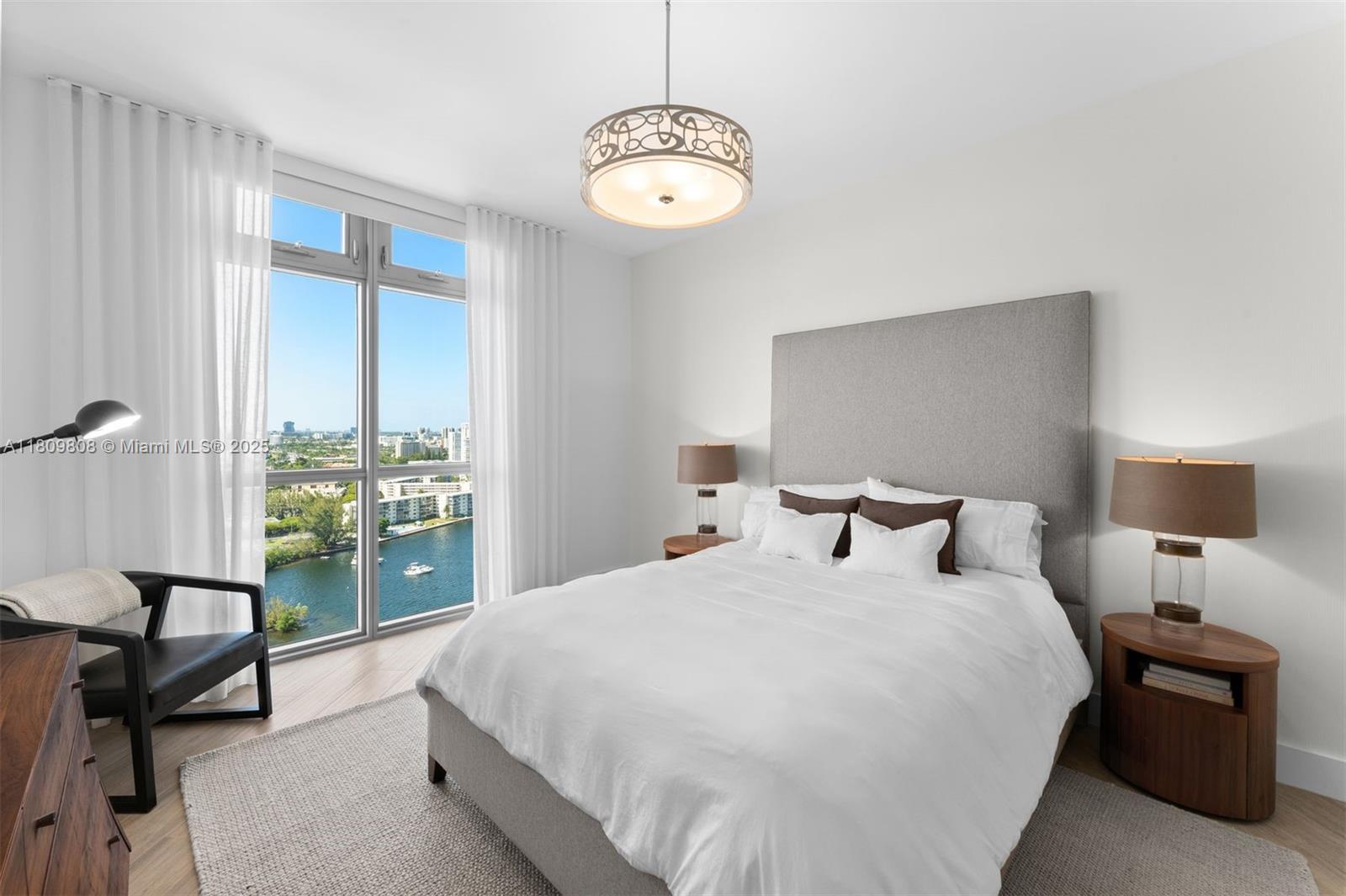 MARINA PALMS RESIDENCES N - Residential