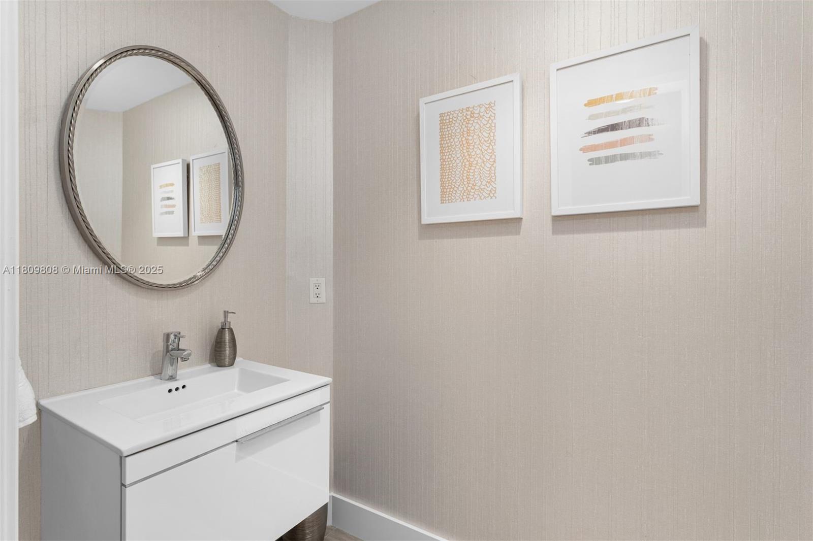 MARINA PALMS RESIDENCES N - Residential