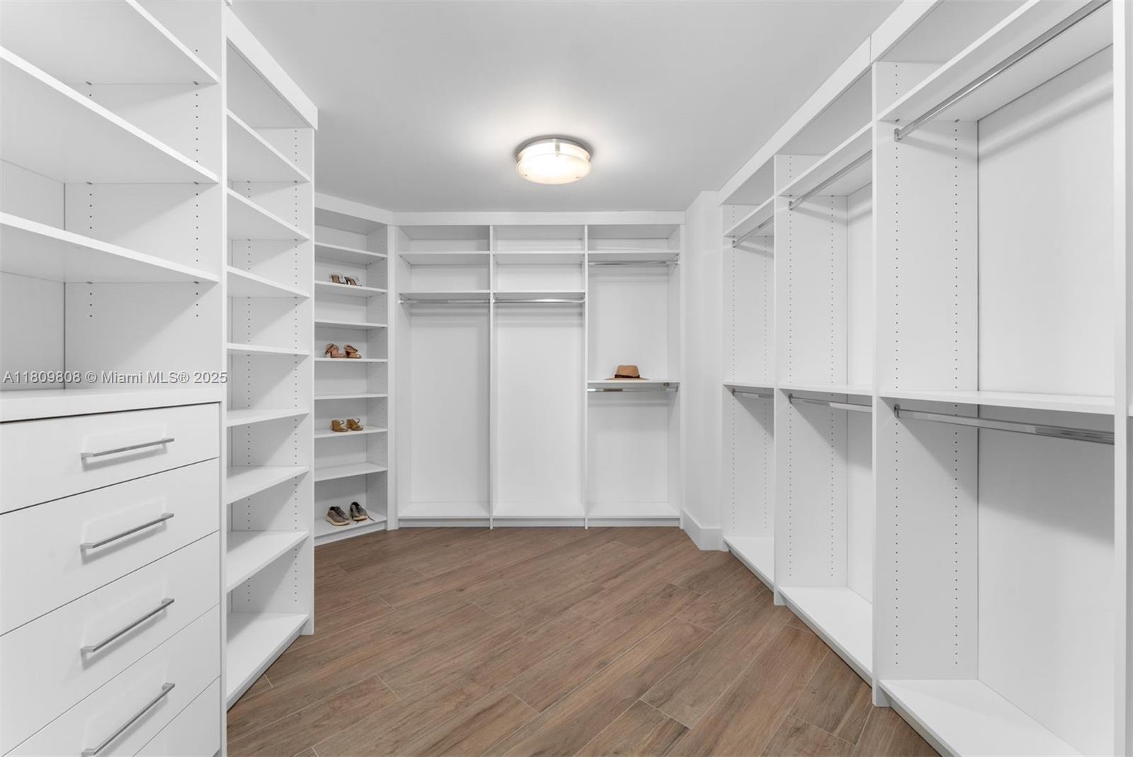 MARINA PALMS RESIDENCES N - Residential