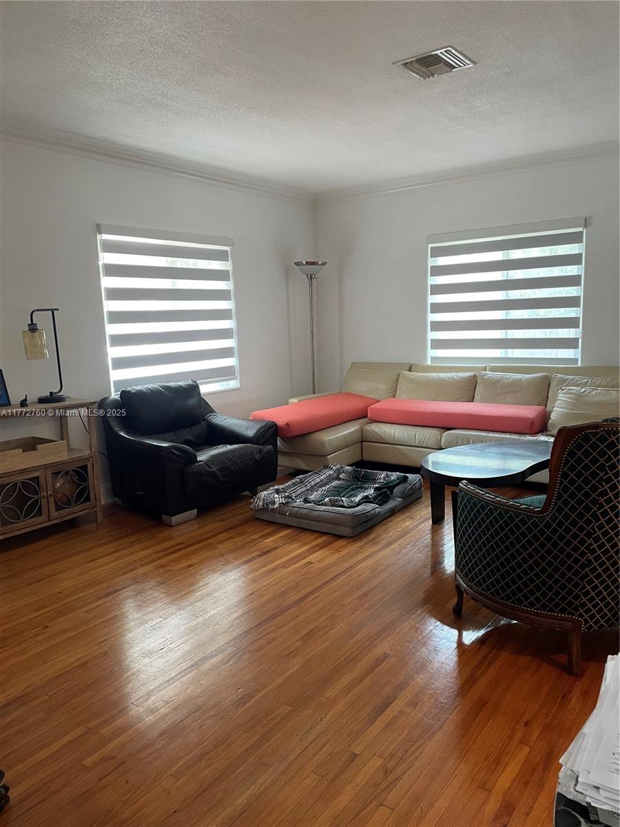 2121 SW 30th Ct, Miami, FL, 33145/$749,000 2 2121 SW 30th Ct
