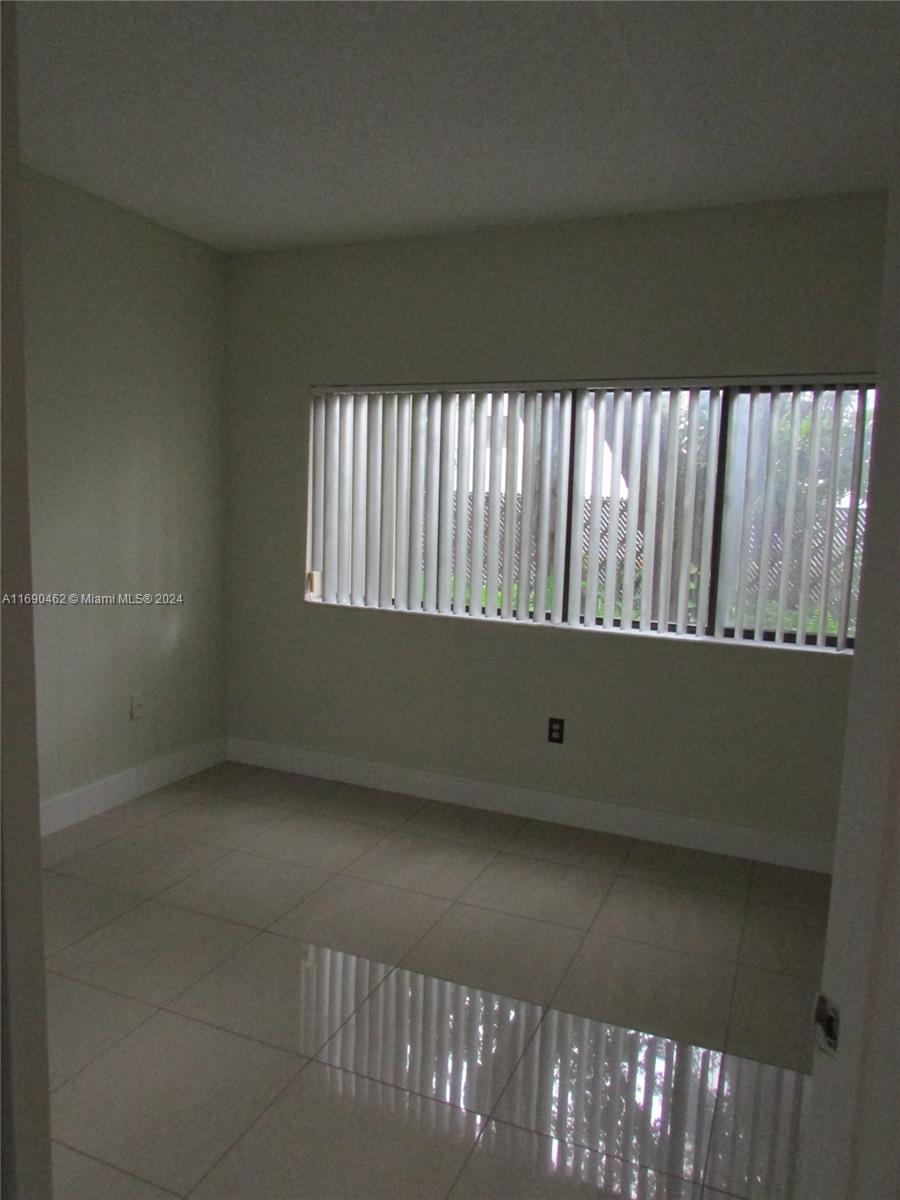 MARINA OAKS CONDO - Residential