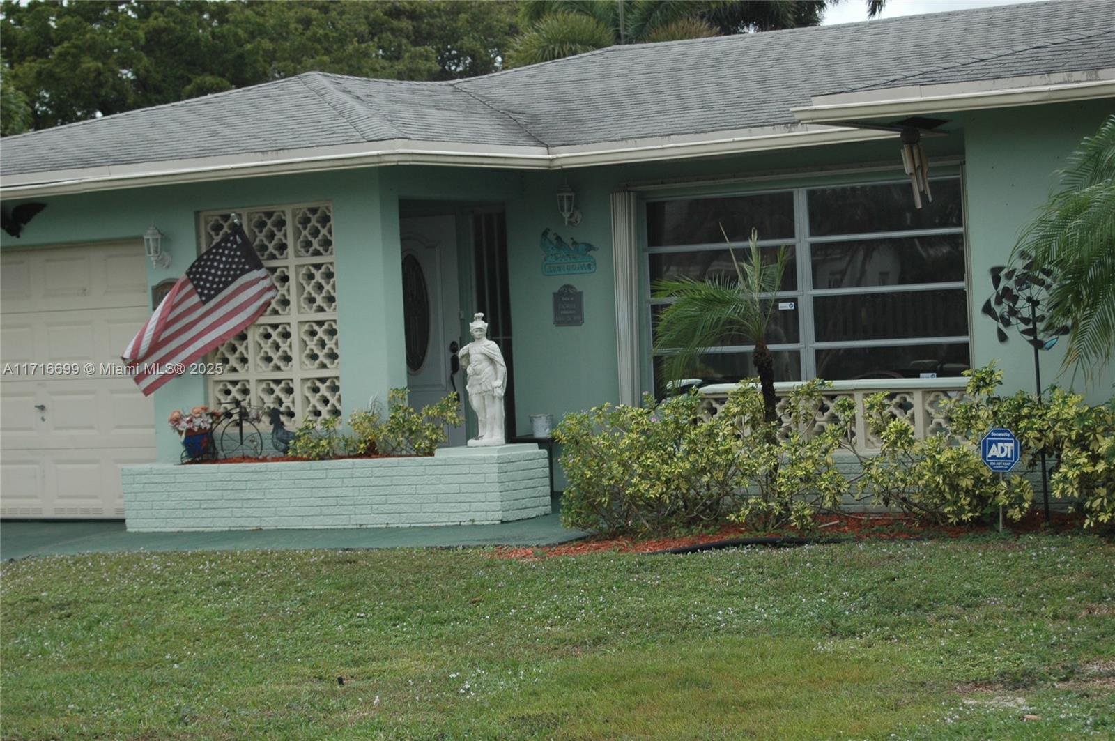 MAINLANDS OF TAMARAC LAKE - Residential