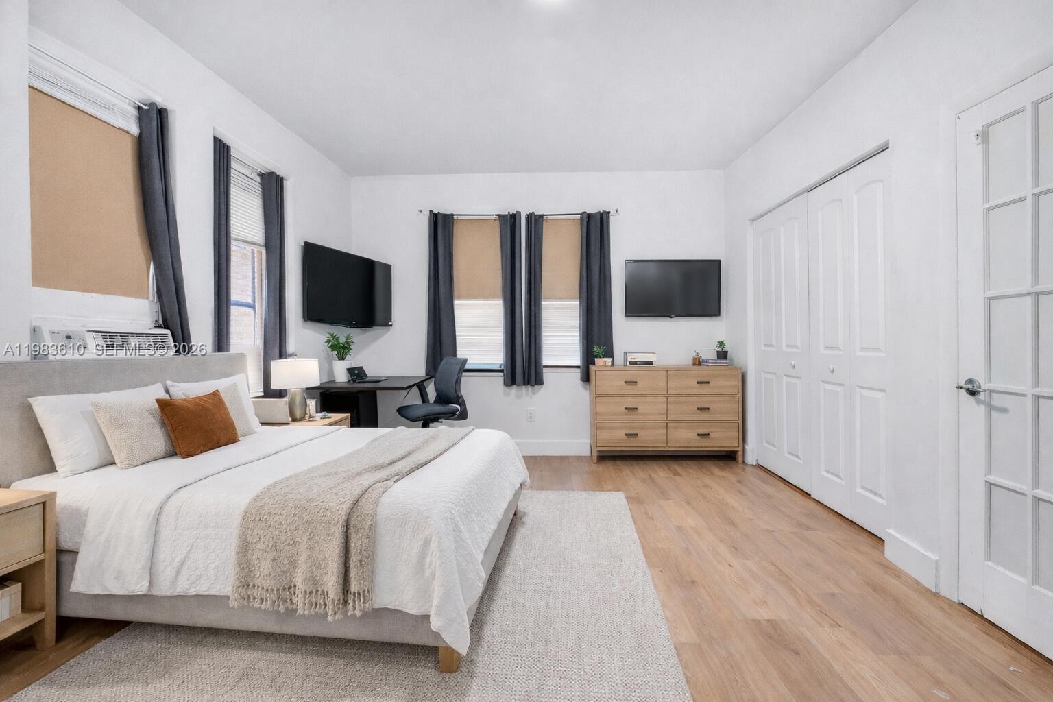 LAWRENCE ESTATES LAND COS - Residential Lease