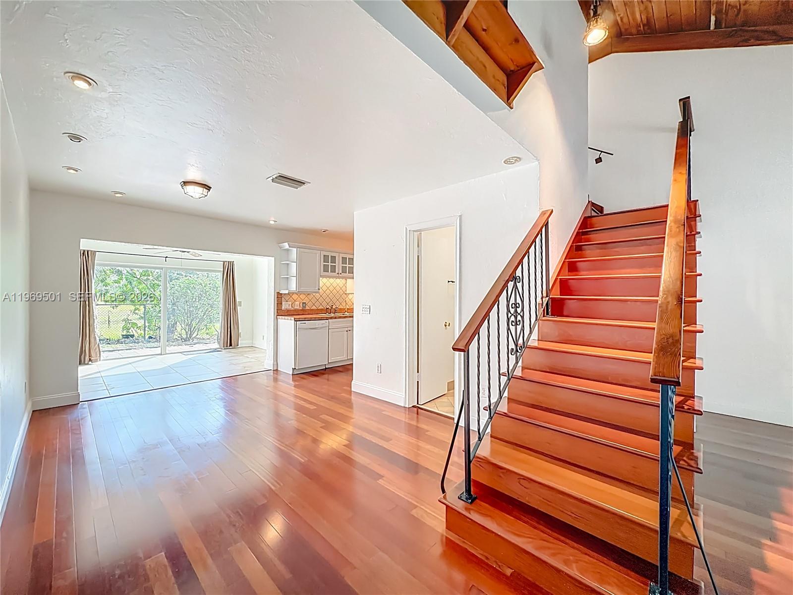 SANDPIPER POINT - Residential Lease