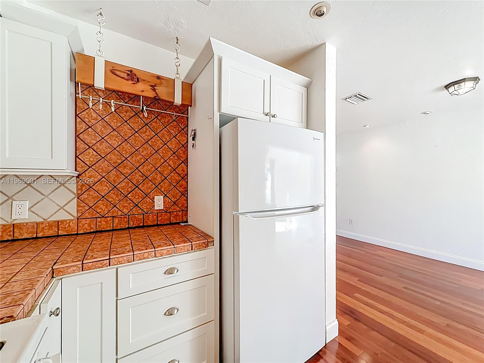 SANDPIPER POINT - Residential Lease