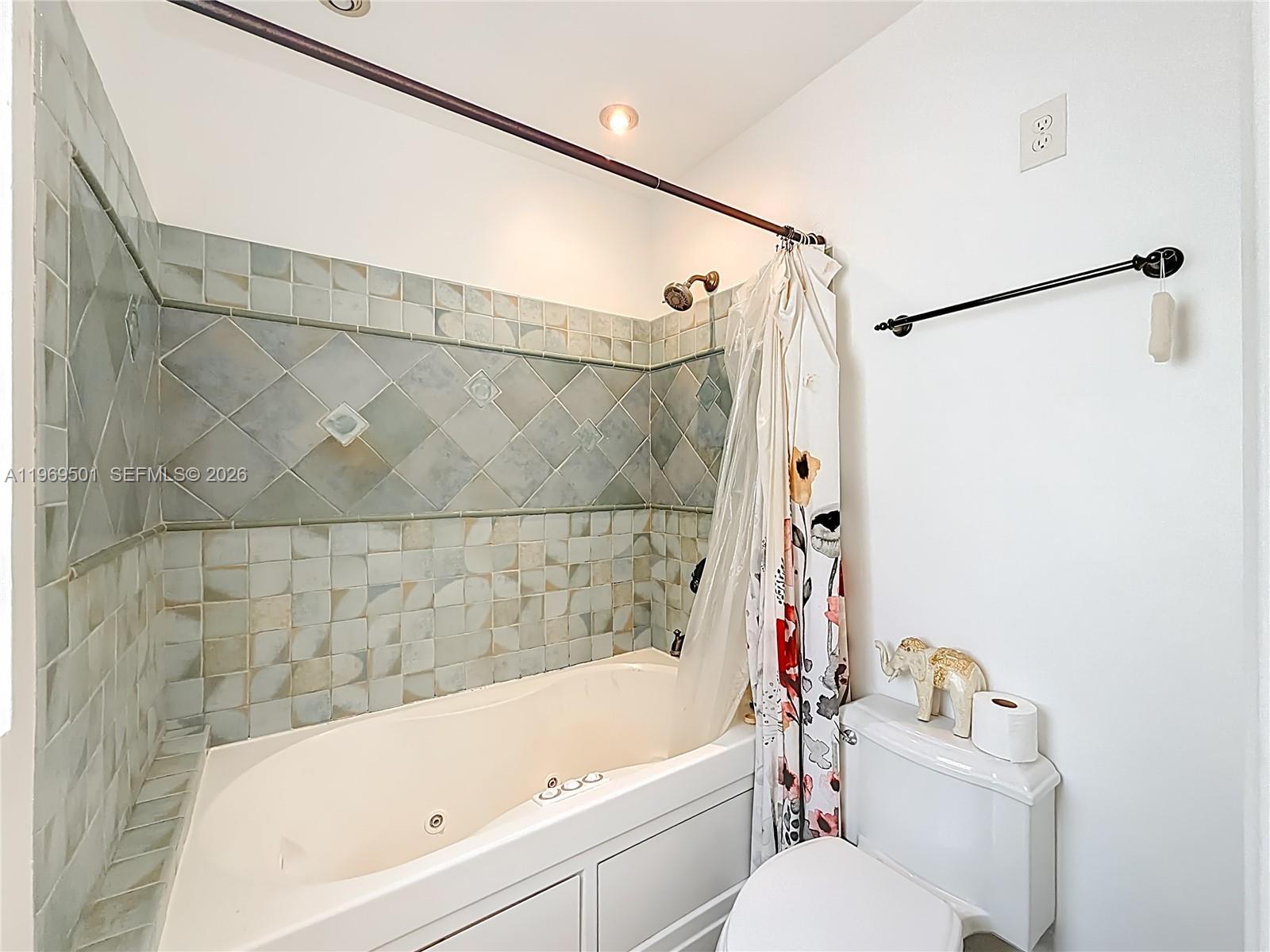 SANDPIPER POINT - Residential Lease