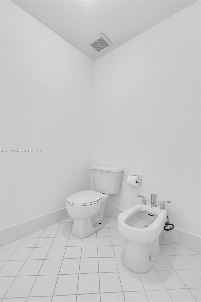 DORAL ISLES MARTINIQUE - Residential Lease
