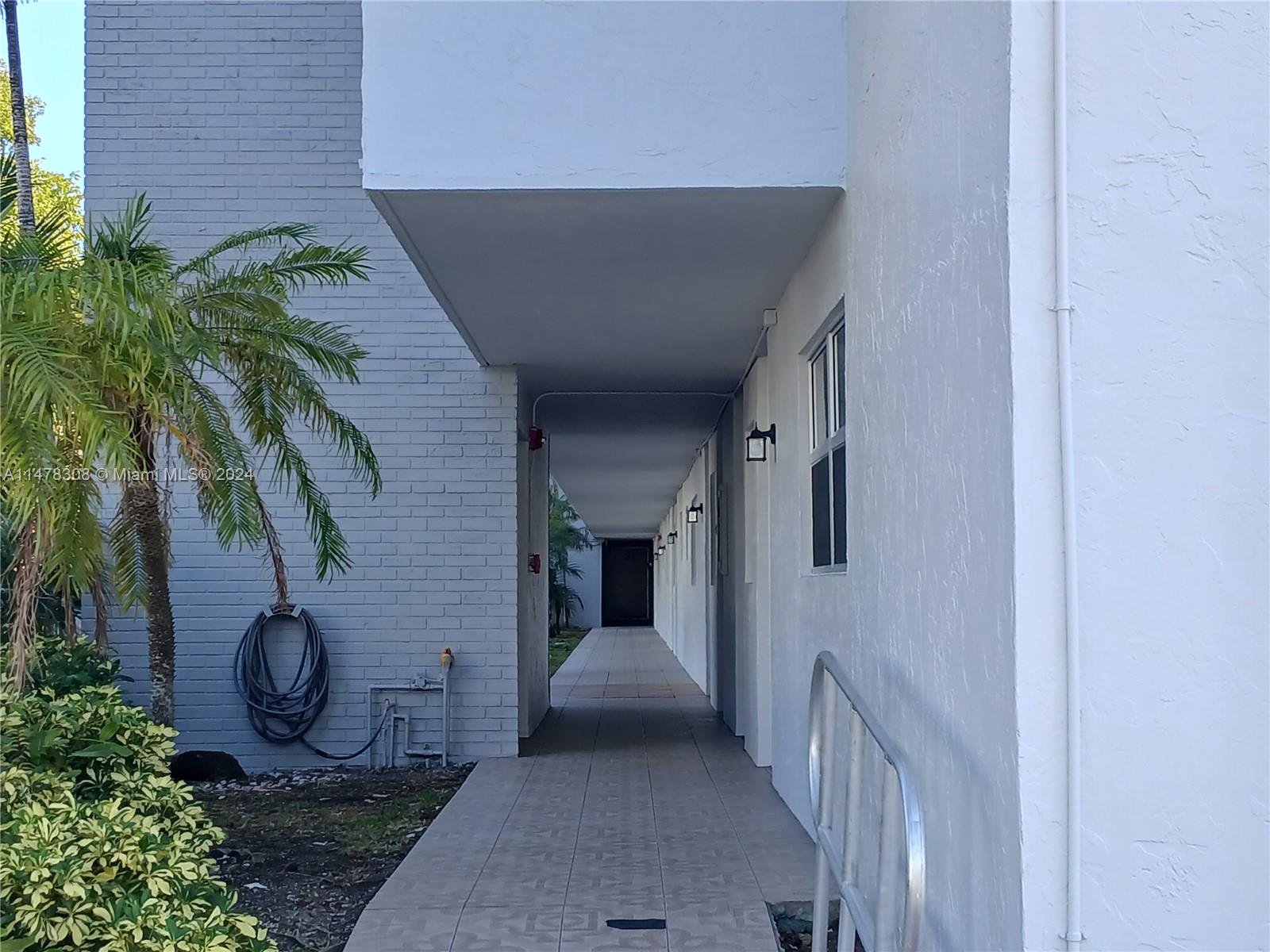 EDEN ISLES CONDO NO 5 - Residential