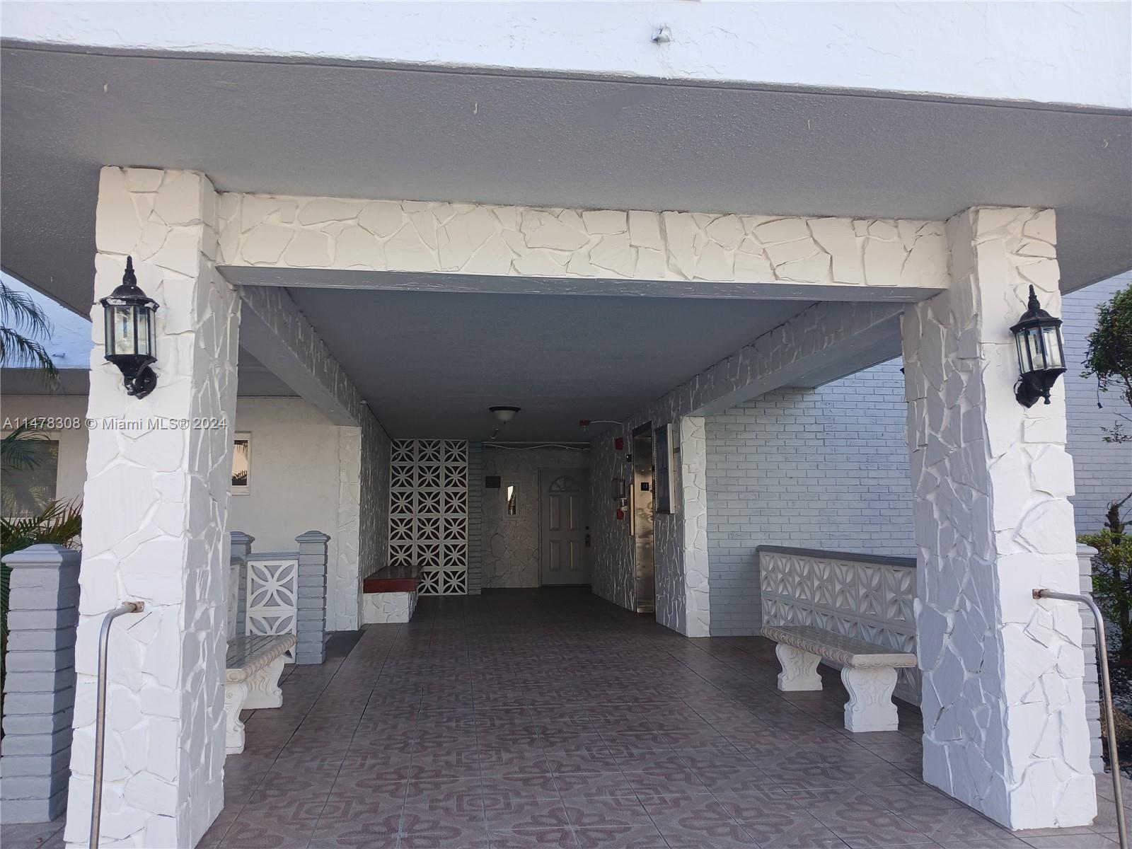 EDEN ISLES CONDO NO 5 - Residential