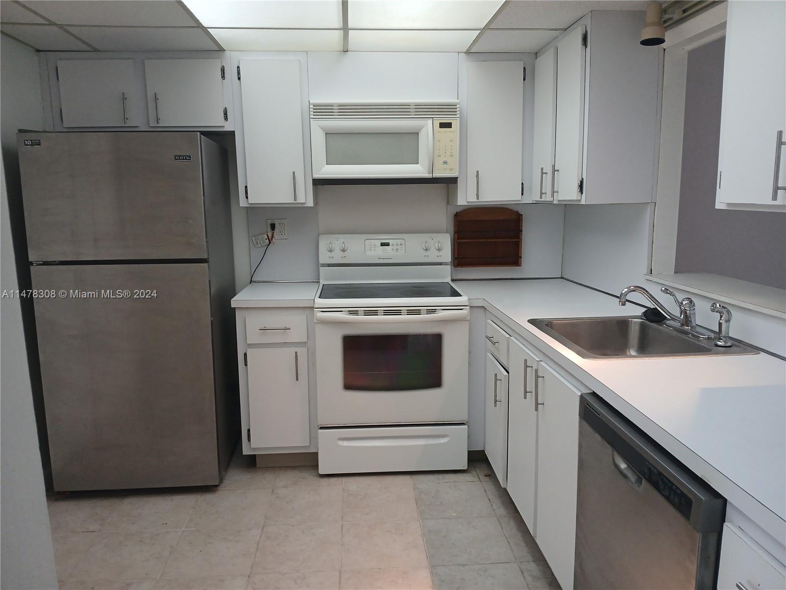EDEN ISLES CONDO NO 5 - Residential
