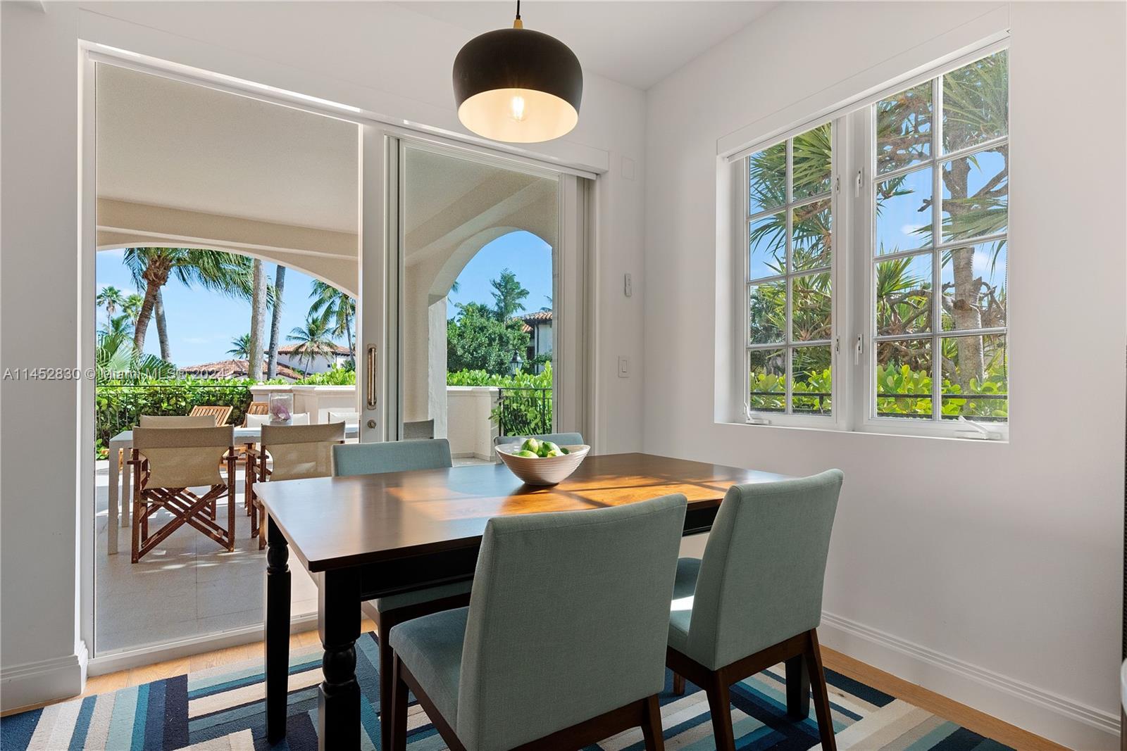 SEASIDE CONDO - Residential